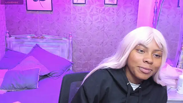 Sofia clk online show from 04-21-26, 03:46