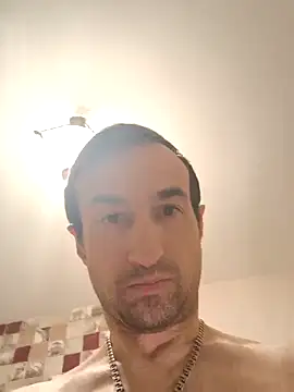 Snapshot of Andruu_ chatting on 10-22-25, 07:57 Andruu online show from 10-22-25, 07:57