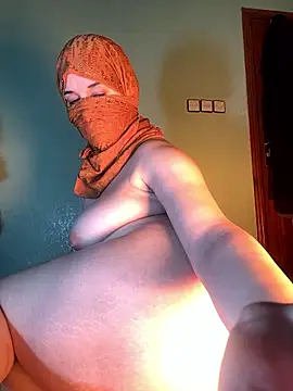 SaraChouchou online show from 01-15-26, 12:37