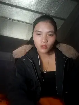 Snapshot of mira-show chatting on 11-07-25, 12:43 mira-show online show from 11-07-25, 12:43