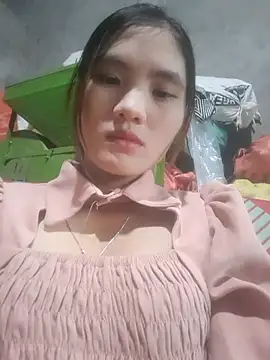 Snapshot of mira-show chatting on 11-18-25, 01:33 mira-show online show from 11-18-25, 01:33