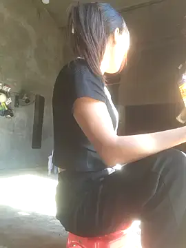 Snapshot of mira-show chatting on 11-26-25, 02:23 mira-show online show from 11-26-25, 02:23