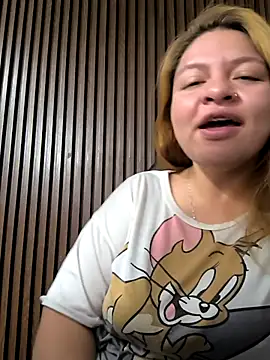 Snapshot of Sophie_ebanks chatting on 10-30-25, 09:22 Sophie ebanks online show from 10-30-25, 09:22