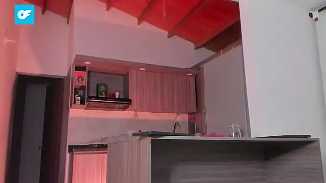 valeriahornier online show from 11-29-25, 03:53