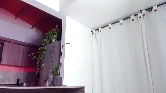 valeriahornier online show from 04-25-26, 02:58