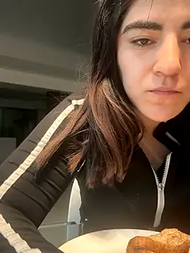 milky denni online show from 10-24-25, 04:31