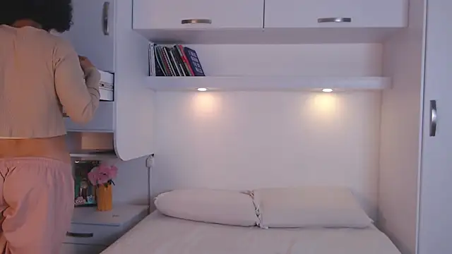 Snapshot of MartiRuis10 chatting on 11-19-25, 11:27 MartiRuis10 online show from 11-19-25, 11:27