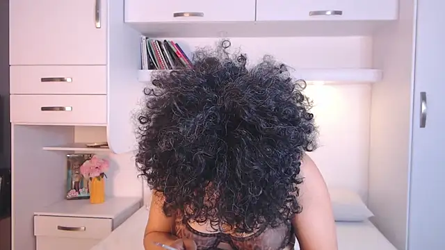 Snapshot of MartiRuis10 chatting on 11-25-25, 10:21 MartiRuis10 online show from 11-25-25, 10:21