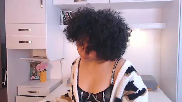 Snapshot of MartiRuis10 chatting on 12-04-25, 12:20 MartiRuis10 online show from 12-04-25, 12:20