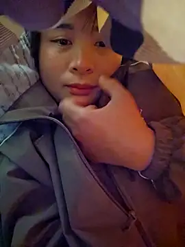 Squirrel-Pear online show from 12-15-25, 08:07