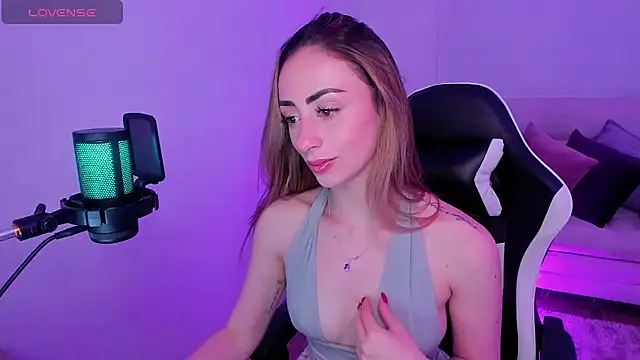 Anthonelaa 444 online show from 10-24-25, 11:45