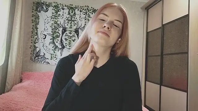 VETT KITTY online show from 11-23-25, 06:13