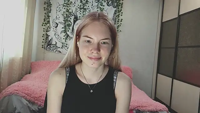 VETT KITTY online show from 11-29-25, 06:49