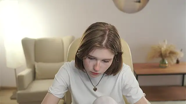 Snapshot of YungLewman chatting on 10-19-25, 07:09 YungLewman online show from 10-19-25, 07:09