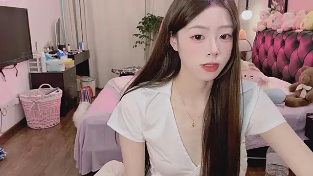 Onecutelittle online show from 05-16-26, 06:43