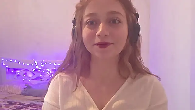 MayaMaer online show from 10-20-25, 01:11