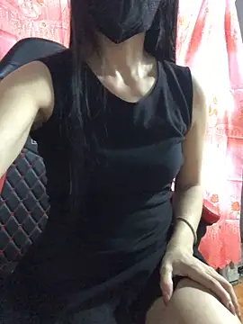 Snapshot of Kylie_beem chatting on 10-27-25, 01:48 Kylie beem online show from 10-27-25, 01:48