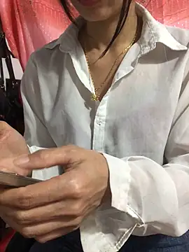 Snapshot of Kylie_beem chatting on 11-05-25, 07:30 Kylie beem online show from 11-05-25, 07:30