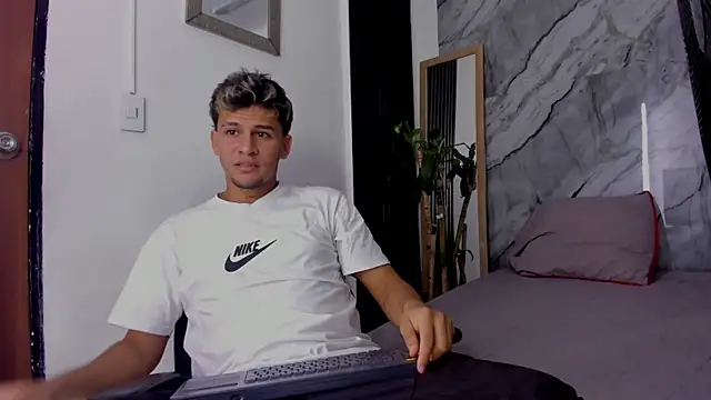 Alan-Smith1 online show from 11-14-25, 07:34