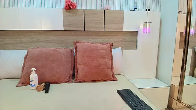 Kaoriabyss  online show from 02-05-26, 06:45