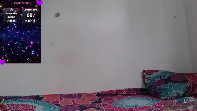 Nikki  uwu online show from 12-14-25, 08:02