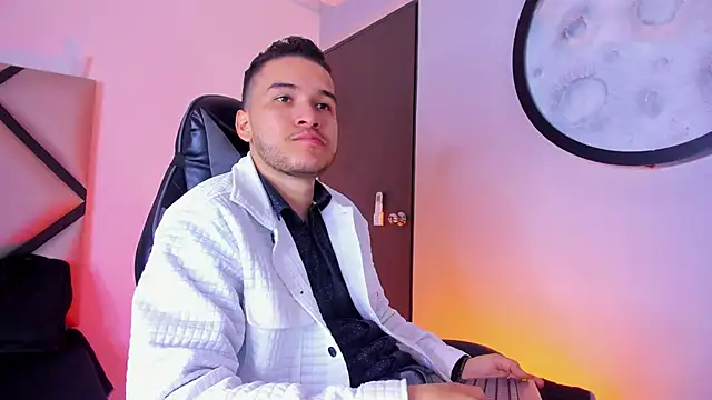 mike 257 online show from 11-19-25, 12:05