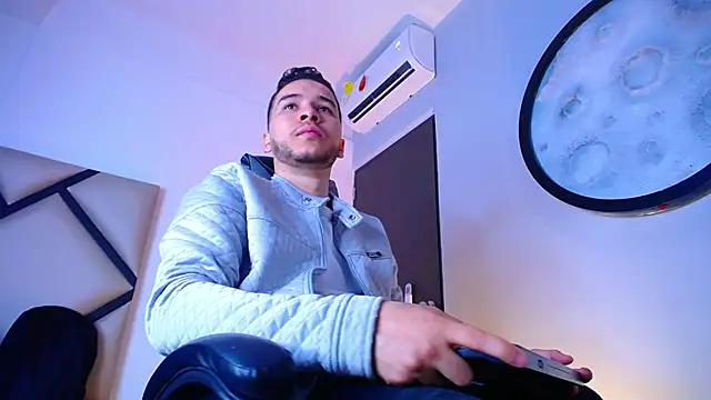 mike 257 online show from 12-05-25, 12:03