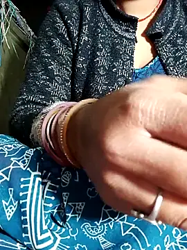 Hot cauple indian online show from 02-21-26, 01:28