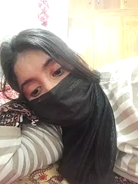 Snapshot of Hot_Angle chatting on 11-17-25, 03:40 Hot Angle online show from 11-17-25, 03:40