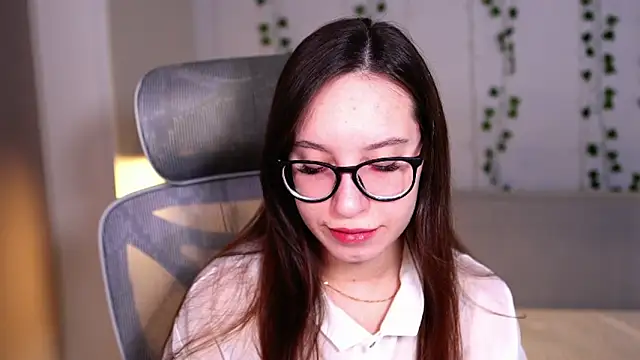 WhyEmmyCry online show from 02-08-26, 05:22