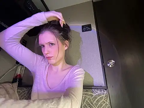 Snapshot of Thedeepwebcutie chatting on 01-12-26, 07:35 Thedeepwebcutie online show from 01-12-26, 07:35