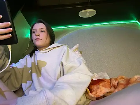 Snapshot of Thedeepwebcutie chatting on 01-17-26, 06:51 Thedeepwebcutie online show from 01-17-26, 06:51