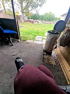 bbyxklaus online show from 10-28-25, 01:47