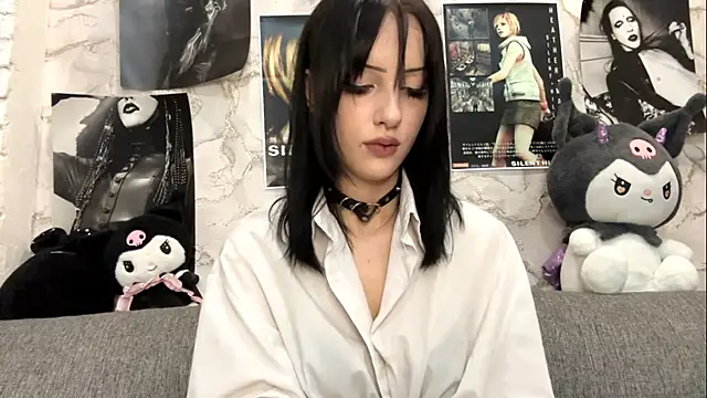 Snapshot of ForeTiff chatting on 10-26-25, 07:31 ForeTiff online show from 10-26-25, 07:31