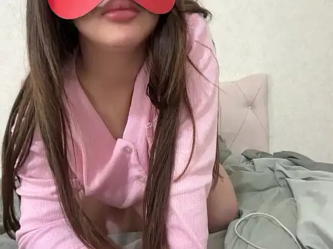 Snapshot of Sutgibiezgi chatting on 11-11-25, 11:43 Sutgibiezgi online show from 11-11-25, 11:43