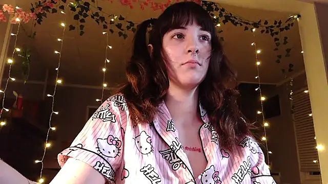 Snapshot of Trickylucy555 chatting on 05-14-26, 06:31 Trickylucy555 online show from 05-14-26, 06:31
