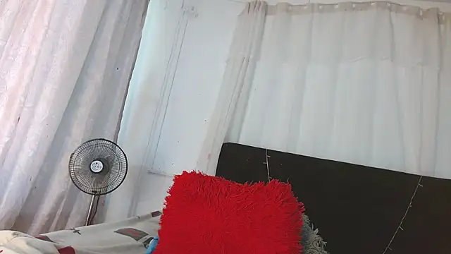 Snapshot of NATTYDOLL74 chatting on 03-07-26, 02:47 NATTYDOLL74 online show from 03-07-26, 02:47