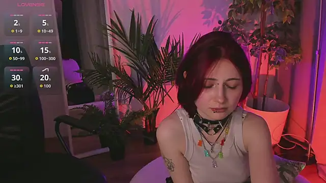 Snapshot of _L_o_r_r_y_ chatting on 10-22-25, 03:01 L o r r y online show from 10-22-25, 03:01