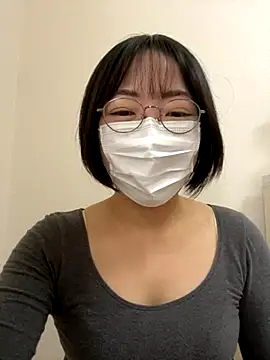 Snapshot of Yurika_oO chatting on 11-23-25, 02:22 Yurika oO online show from 11-23-25, 02:22