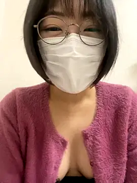 Snapshot of Yurika_oO chatting on 11-28-25, 09:39 Yurika oO online show from 11-28-25, 09:39