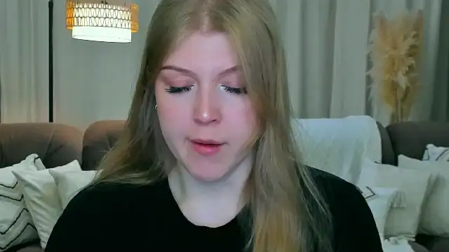 Snapshot of Stella_Light chatting on 06-08-26, 04:24 Stella Light online show from 06-08-26, 04:24