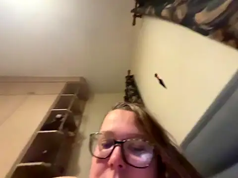 Scarletcum22 online show from 12-16-25, 07:24