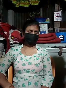 Snapshot of Felicity-204 chatting on 10-20-25, 04:18 Felicity-204 online show from 10-20-25, 04:18