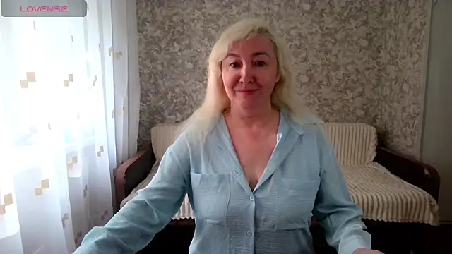 LadyKriss online show from 05-28-26, 03:37