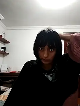 Snapshot of sophiasleepy1 chatting on 10-24-25, 12:34 sophiasleepy1 online show from 10-24-25, 12:34