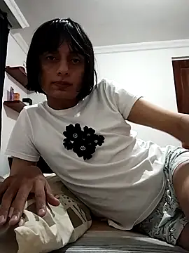 Snapshot of sophiasleepy1 chatting on 11-03-25, 04:58 sophiasleepy1 online show from 11-03-25, 04:58