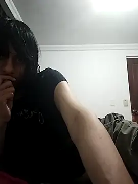 Snapshot of sophiasleepy1 chatting on 11-18-25, 04:50 sophiasleepy1 online show from 11-18-25, 04:50