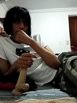 Snapshot of sophiasleepy1 chatting on 12-04-25, 04:16 sophiasleepy1 online show from 12-04-25, 04:16