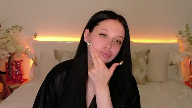 Felicia Herceg online show from 10-23-25, 06:50