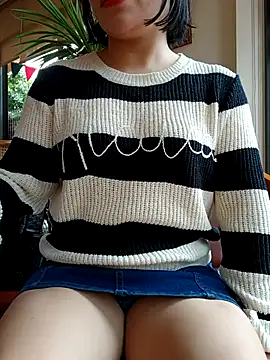 Mina-02 online show from 10-31-25, 06:47